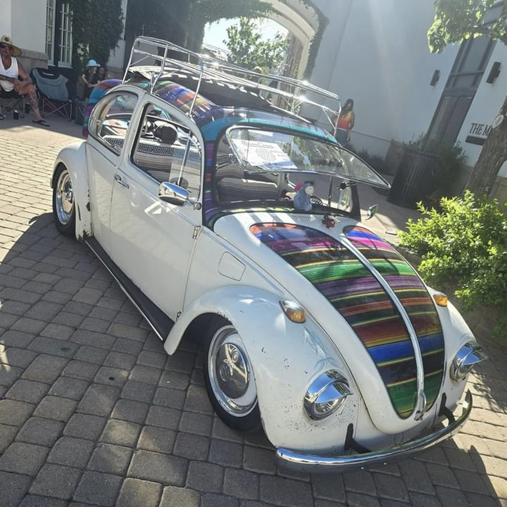 Standard Beetle with pop out front glass looks cool
