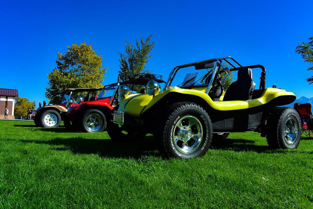 Meyers Manx Dune Buggy's in a row